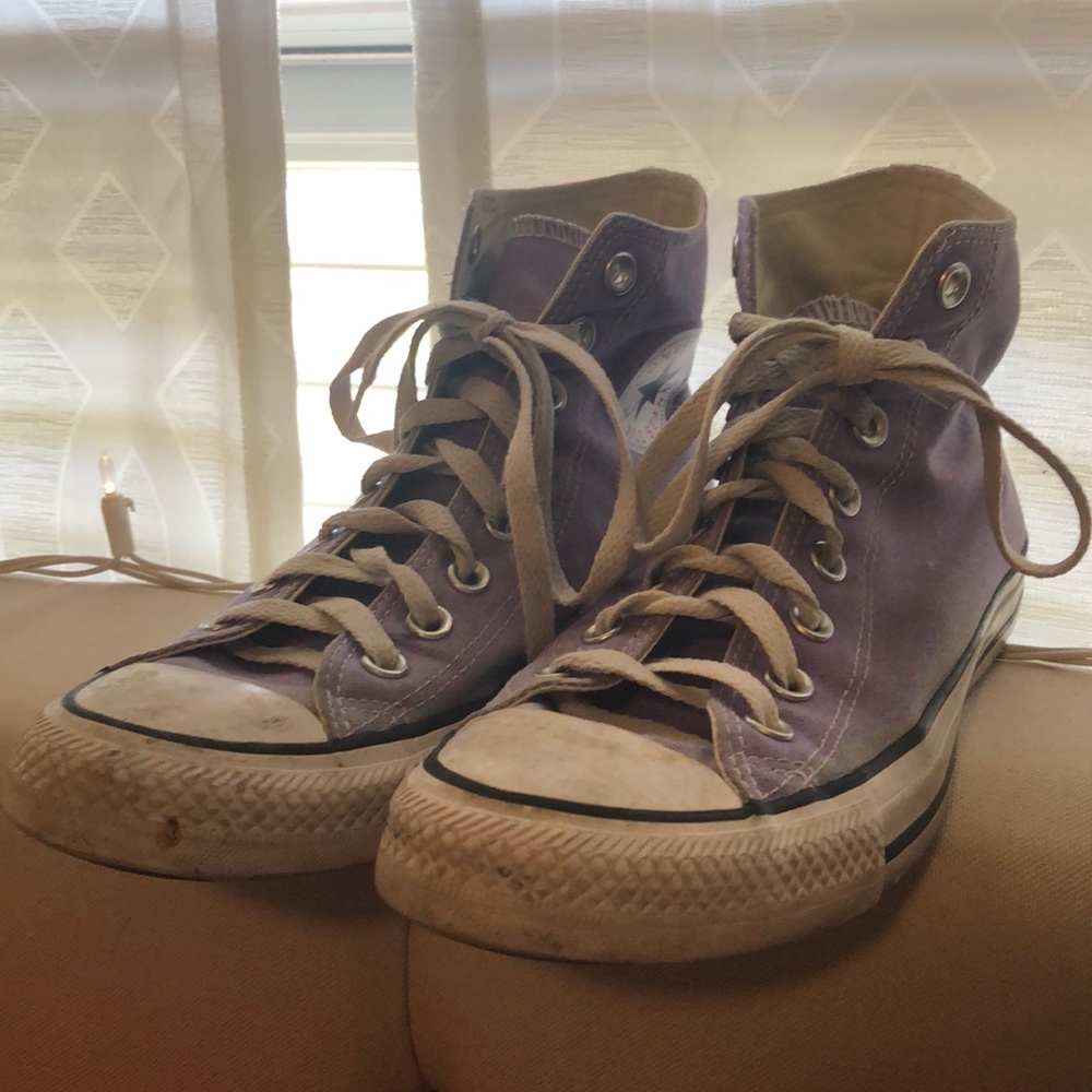 purple converse💜